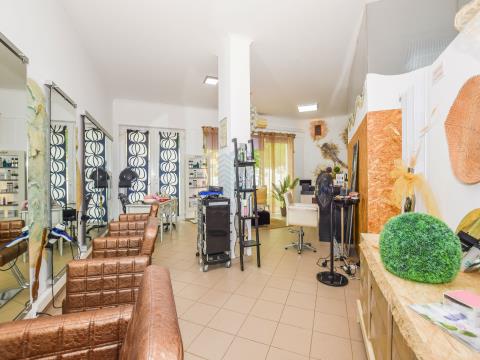 Salão de cabeleireiro e estética em Vila nova da Barquinha