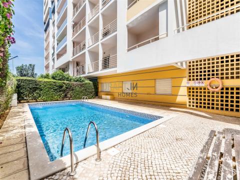 2 bedroom apartment with garage and swimming pool