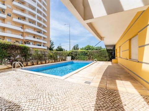 2 bedroom apartment with garage and swimming pool