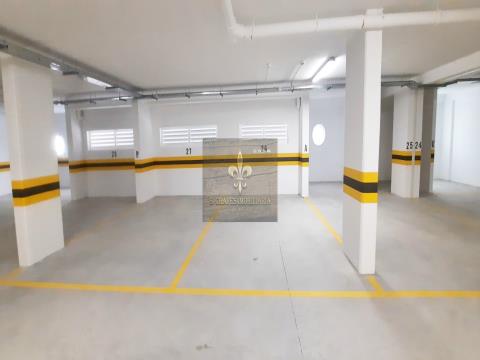 Zwei Garagenplätze gemeinsam zu verkaufen - Albufeira
