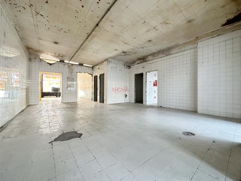 Loja com 95 m2, para venda, na Póvoa de Varzim  NOVA Imobiliária